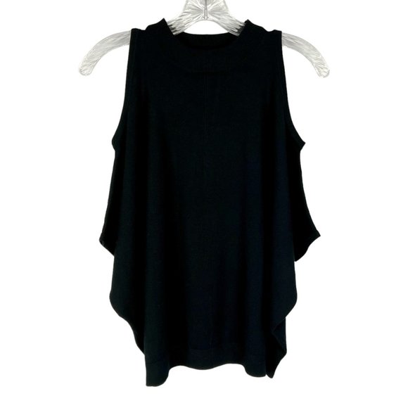 Evereve Jamison Womens Cold Shoulder Short Sleeve Sweater Black Batwing size XS - Picture 3 of 13